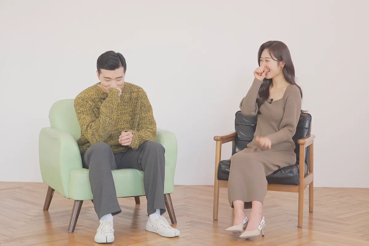 부부 또는 연인 인터뷰 장면